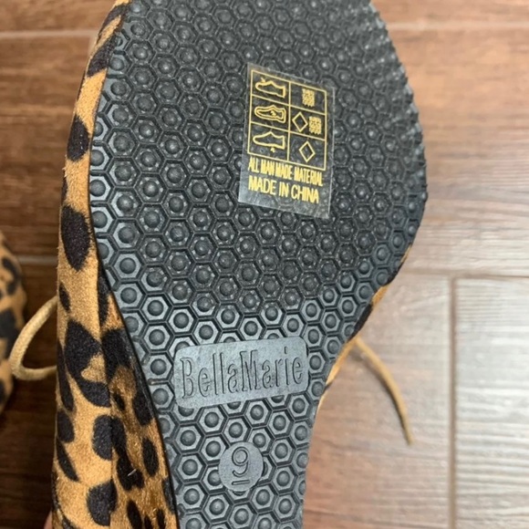 Leopard ankle wedge booties size 9 - Picture 4 of 5